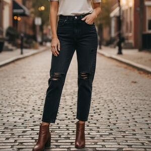 🖤 Distressed Black Skinny Jeans